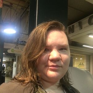 Meet your Posher, Ella